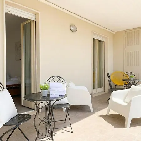Skygate Airport Terrace Apartamento